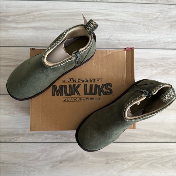 Muk Luks Side Zip Booties - Lydia  Olive 10 NWT - Picture 6 of 9